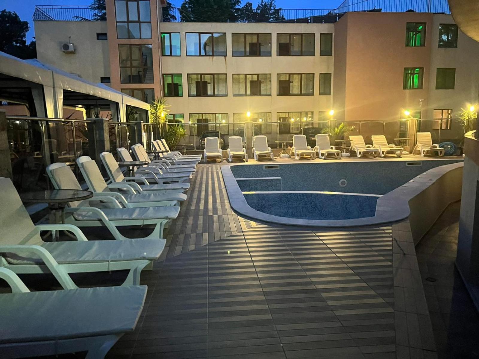 Sunny Paradise Family Hotel Kiten  Exterior photo